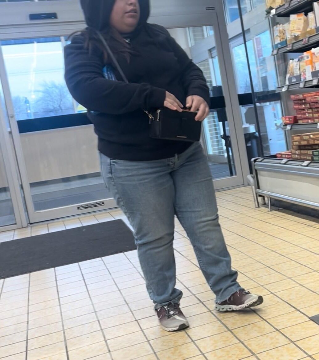 Random candid Out shopping for Christmas