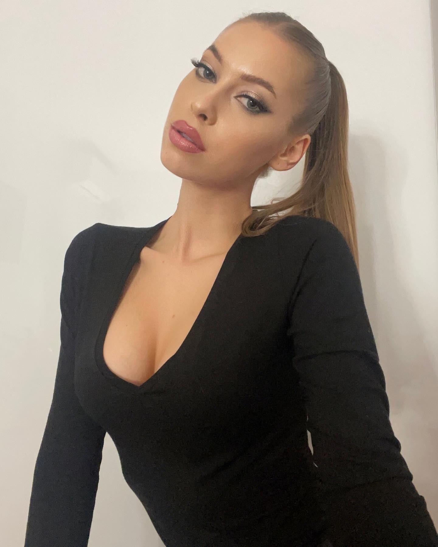 Romanian Slut Adriana Cristina