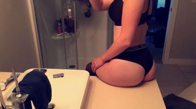 showing off my autistic ass for daddies attention