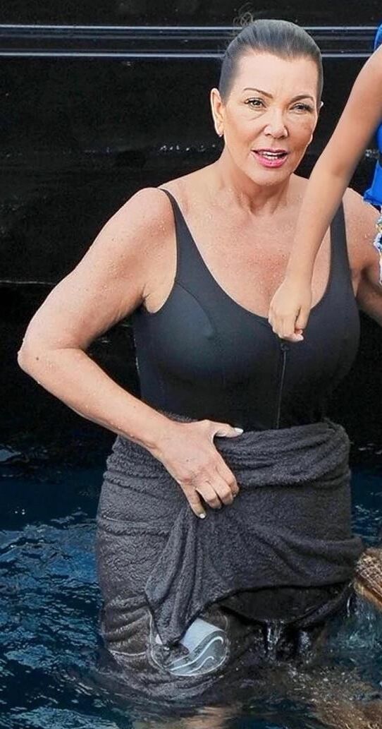 Big Tits Fat Ass GILF Kris Jenner, the Mom of all MILF