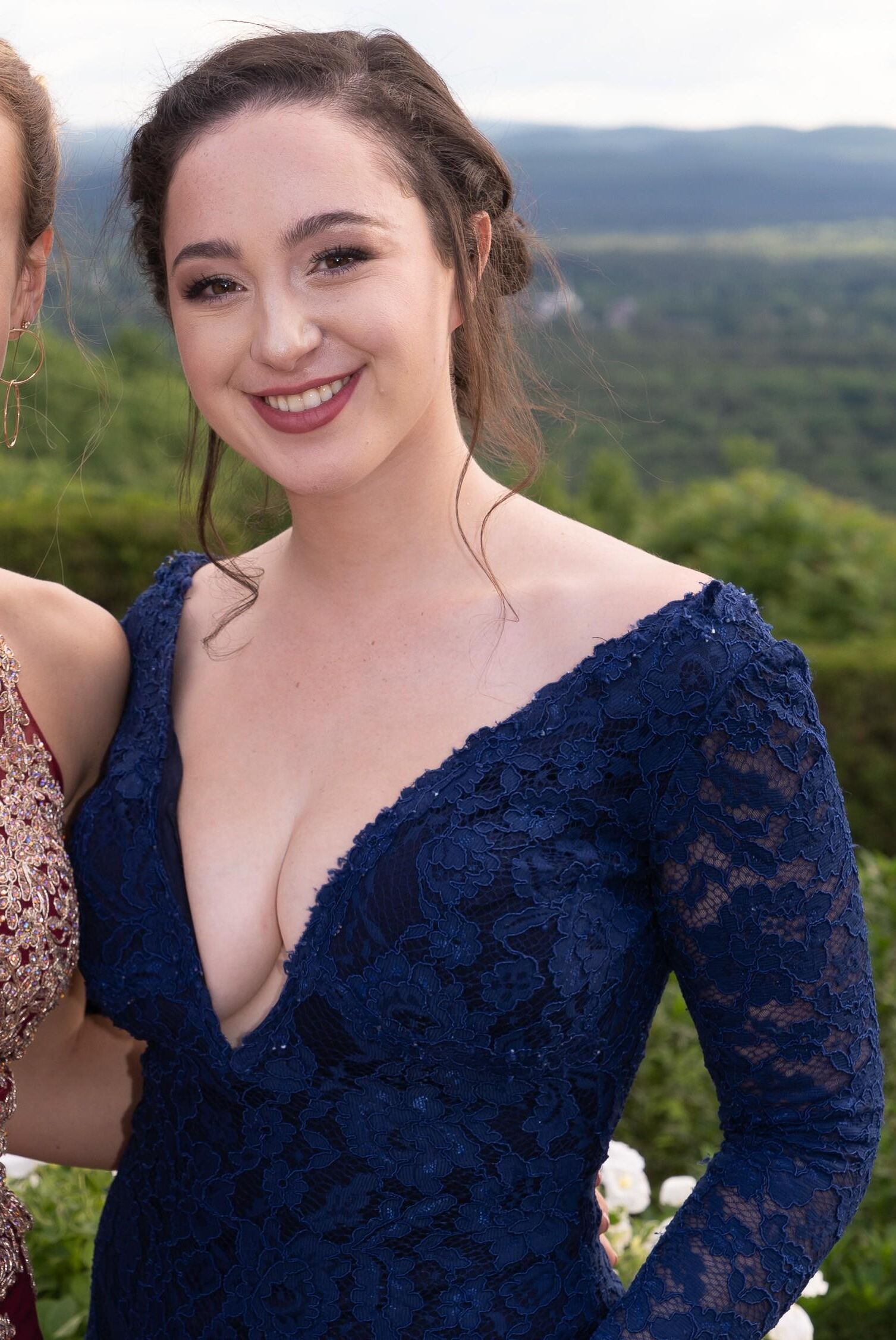 Web Findings, Teen Tit and Ass Sluts in Formal Dresses 