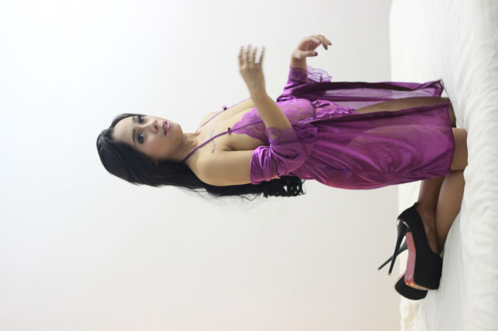 GGModels Yunita Puspa Lingerie Violette