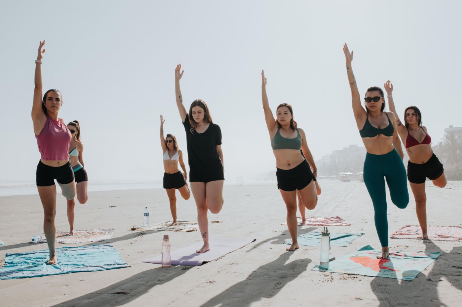 ...,,,....BEACH YOGA..... PHOTOS DE SURF YOGA CHAUD