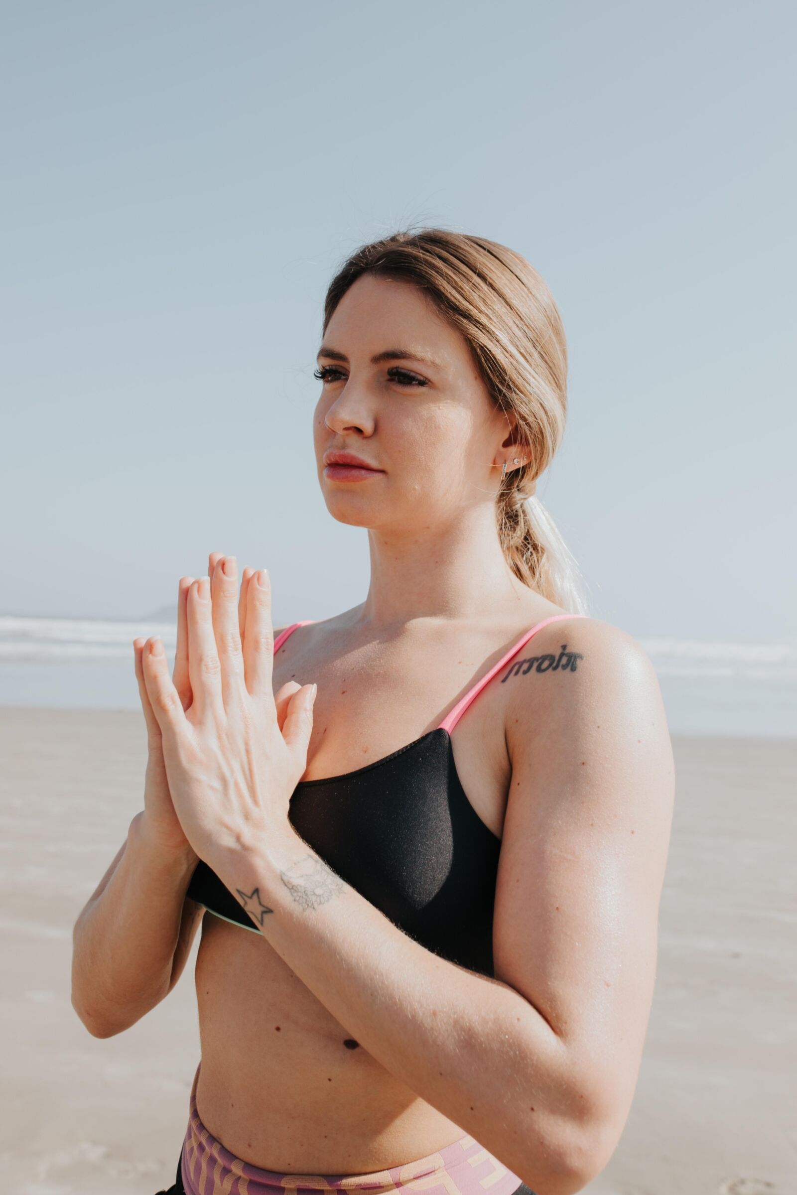 ...,,,....BEACH YOGA..... PHOTOS DE SURF YOGA CHAUD