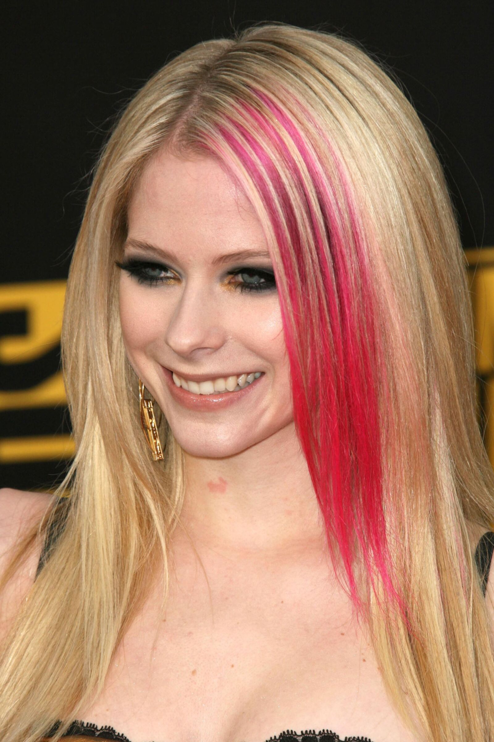 Avril Lavigne é a garota mais bonita de todas