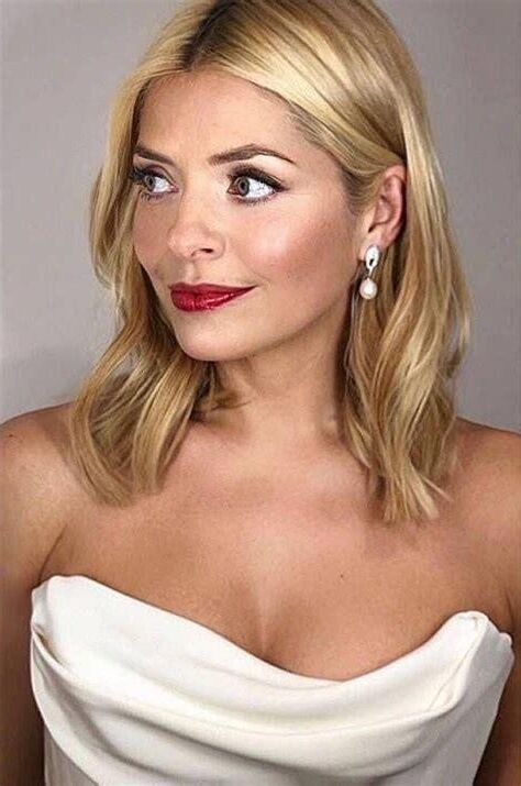 Blonde Bombshell Holly Willoughby face to make you cum