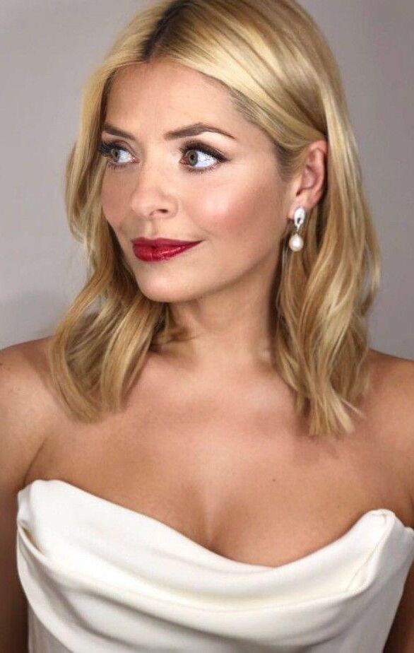 Blonde Bombshell Holly Willoughby face to make you cum