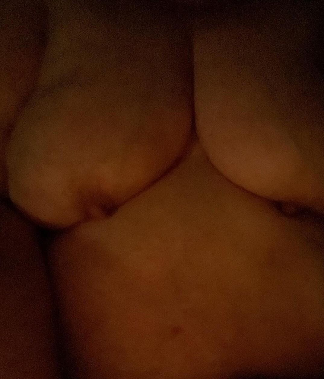 BBW Hotwife Cuck wants to share