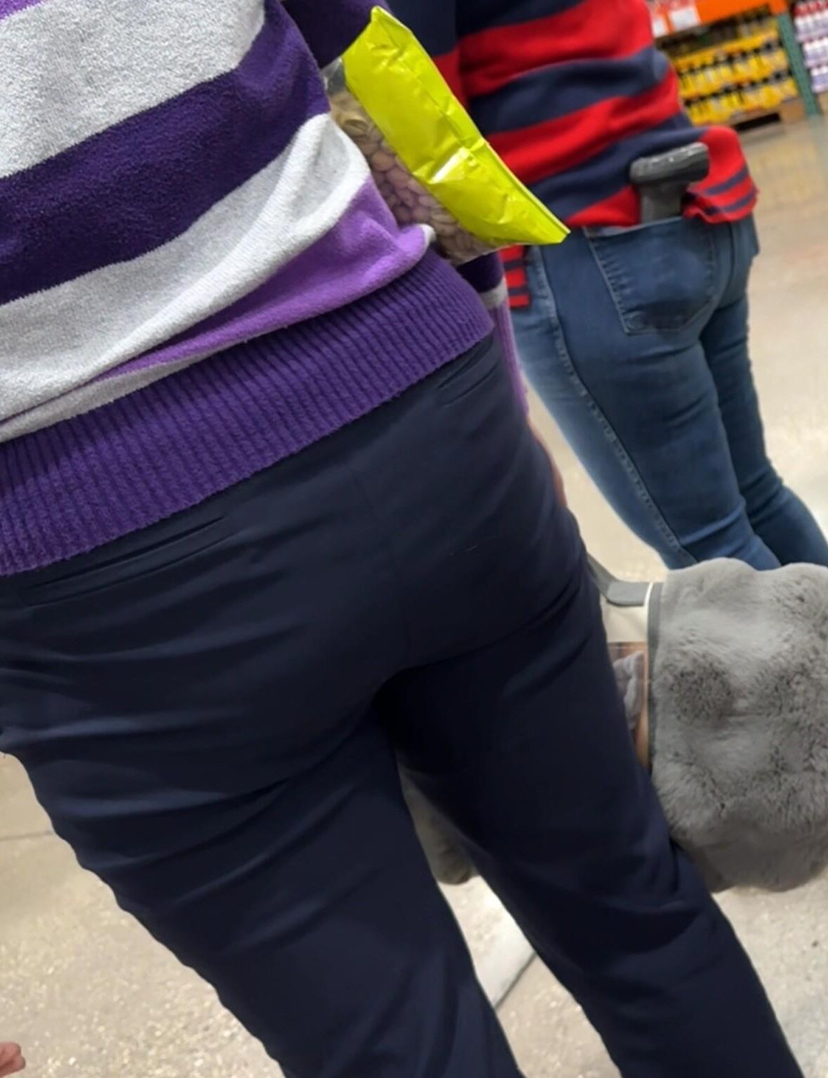 Candid Shopping Mall Pawgs and Asses PLEASE COMMENT