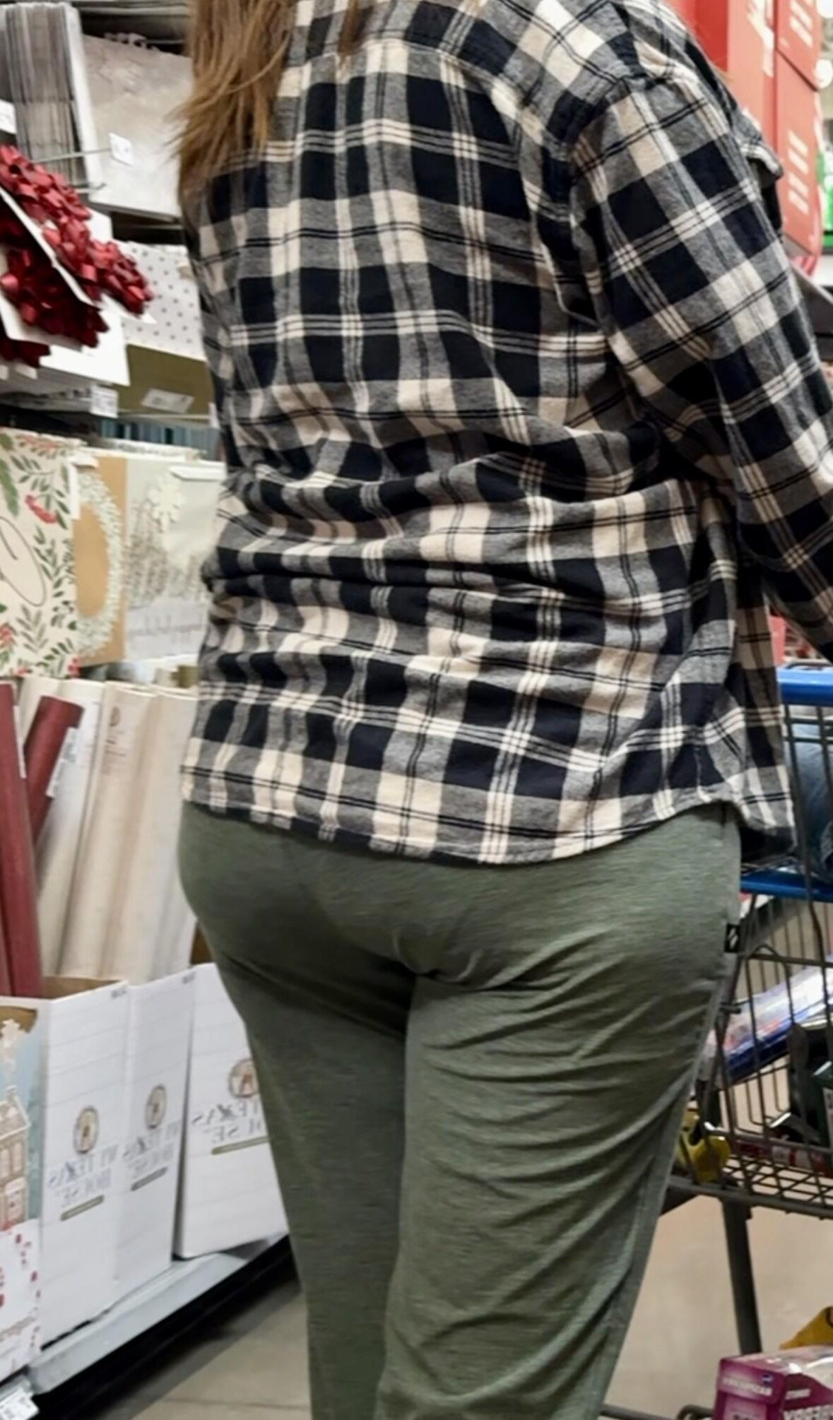 Candid Shopping Mall Pawgs and Asses PLEASE COMMENT