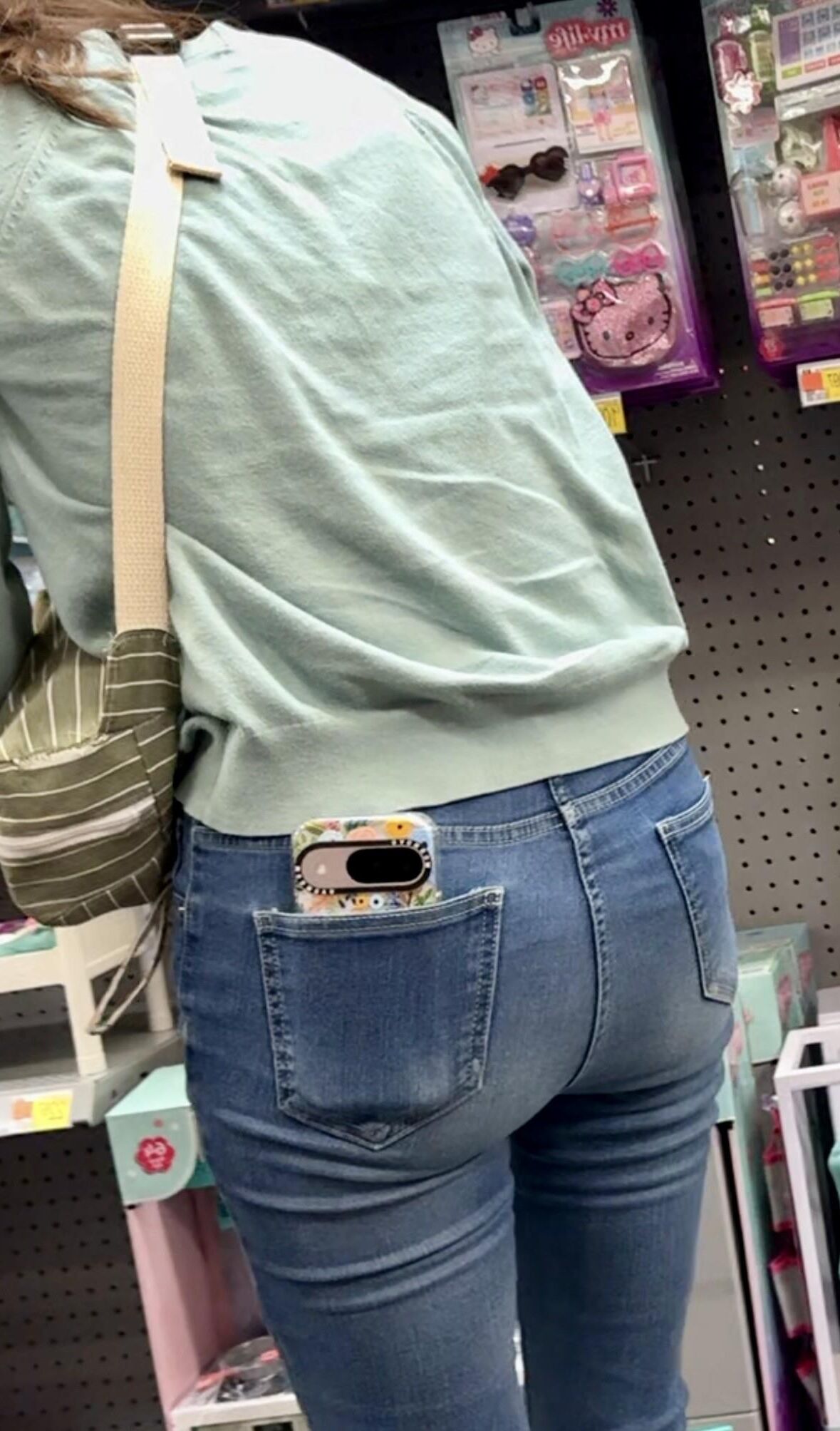 Candid Shopping Mall Pawgs and Asses PLEASE COMMENT