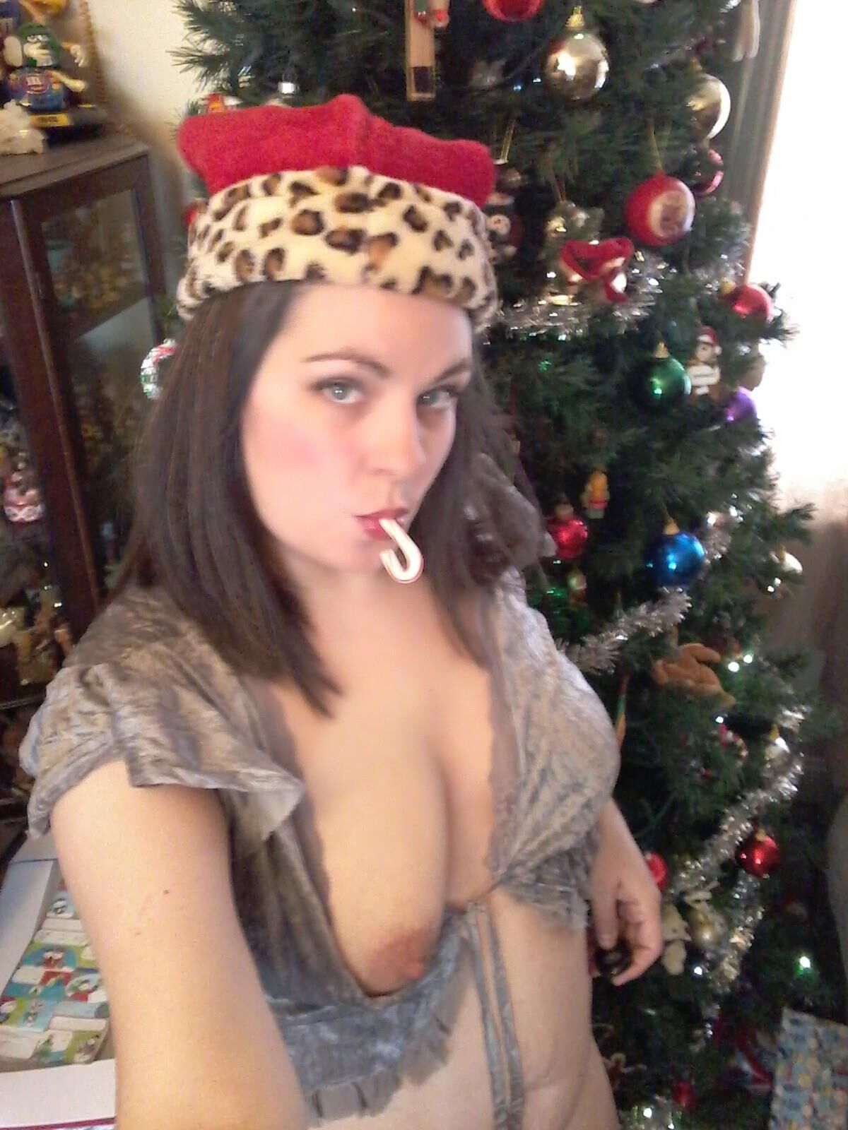 Merry Christmas Everyone! Repost me if you want, or jerk off!