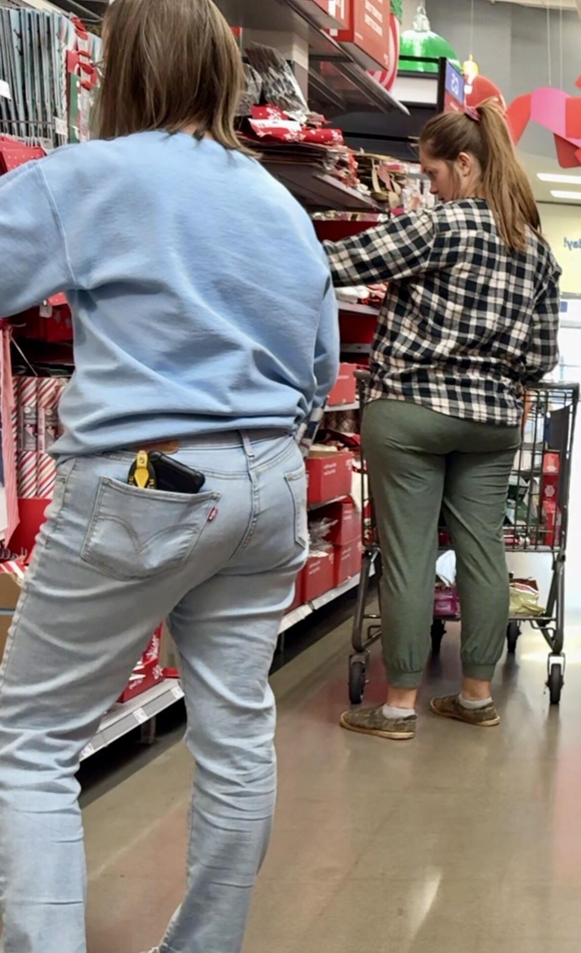 Candid Shopping Mall Pawgs and Asses PLEASE COMMENT