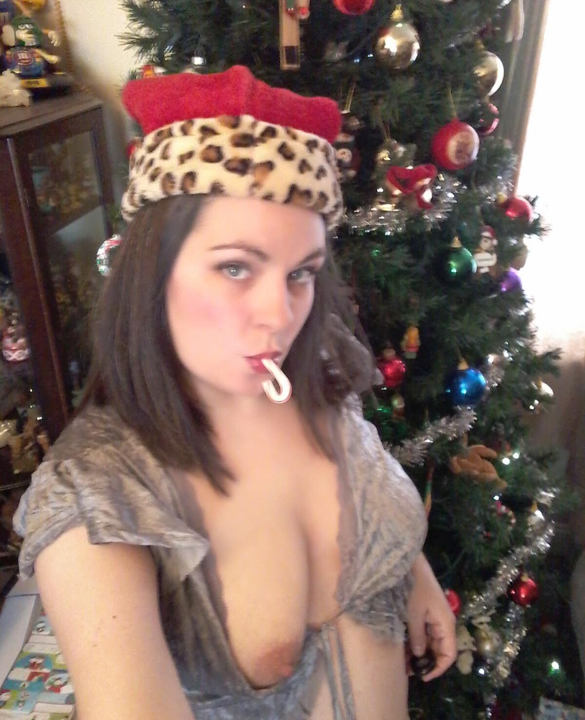 Merry Christmas Everyone! Repost me if you want, or jerk off!