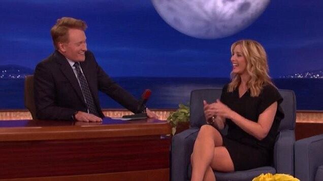 Girlie Goddess Miss Lisa Kudrow