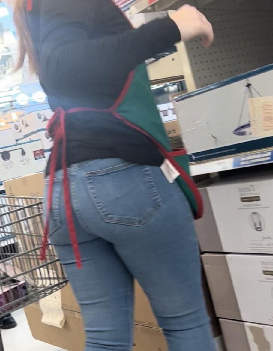  Random candid ASS in jeans