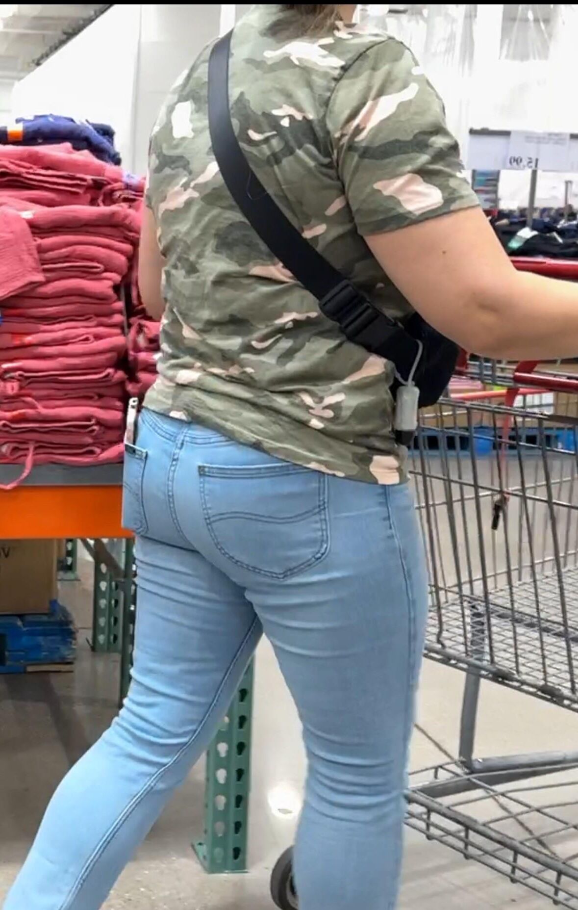  Random candid ASS in jeans