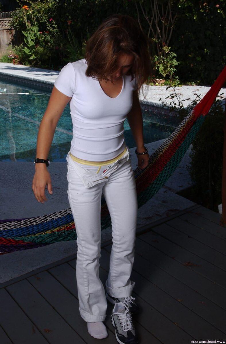 Teen Karma Top Blanco Jeans Blancos En La Hamaca