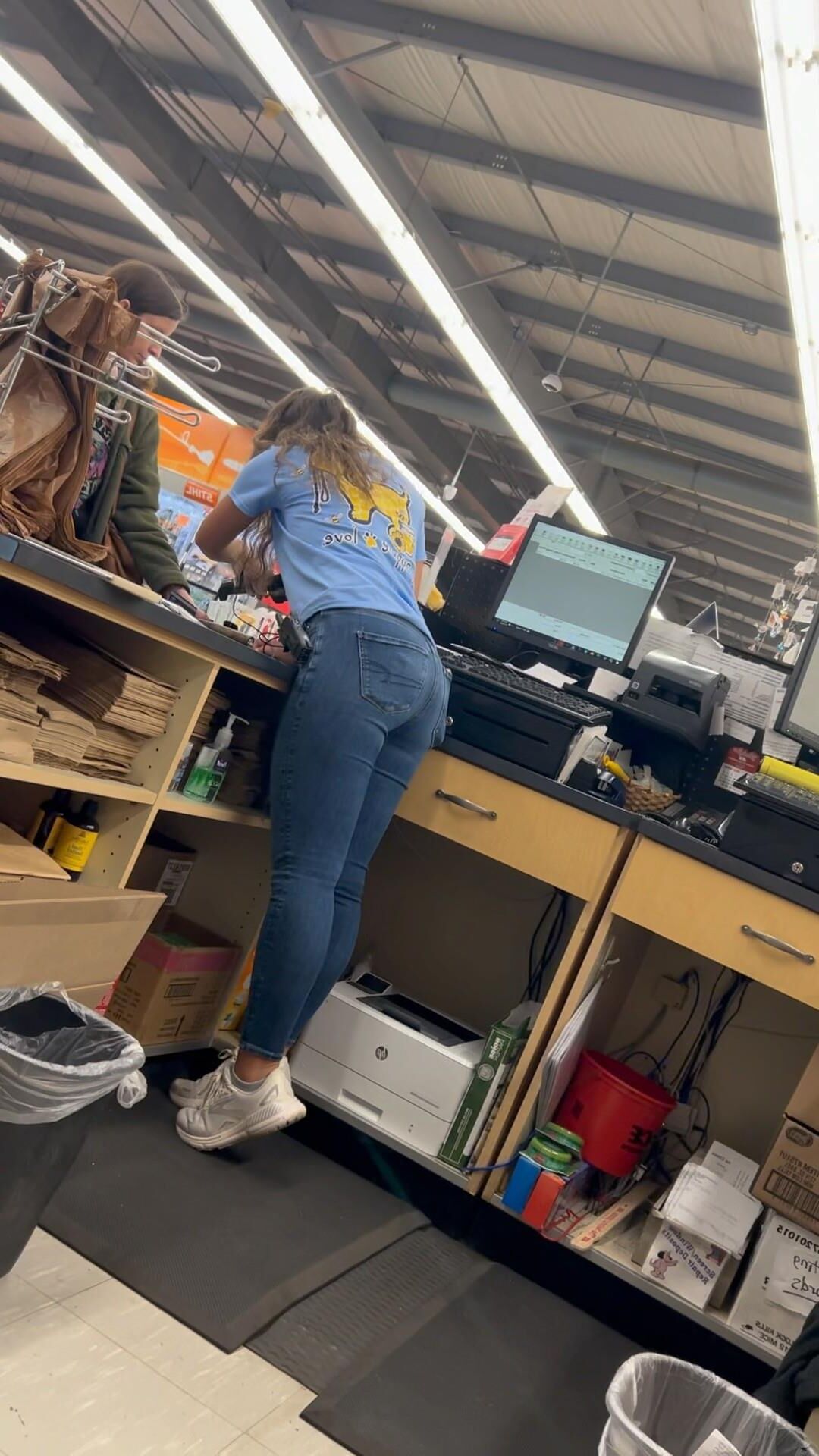  Random candid ASS in jeans