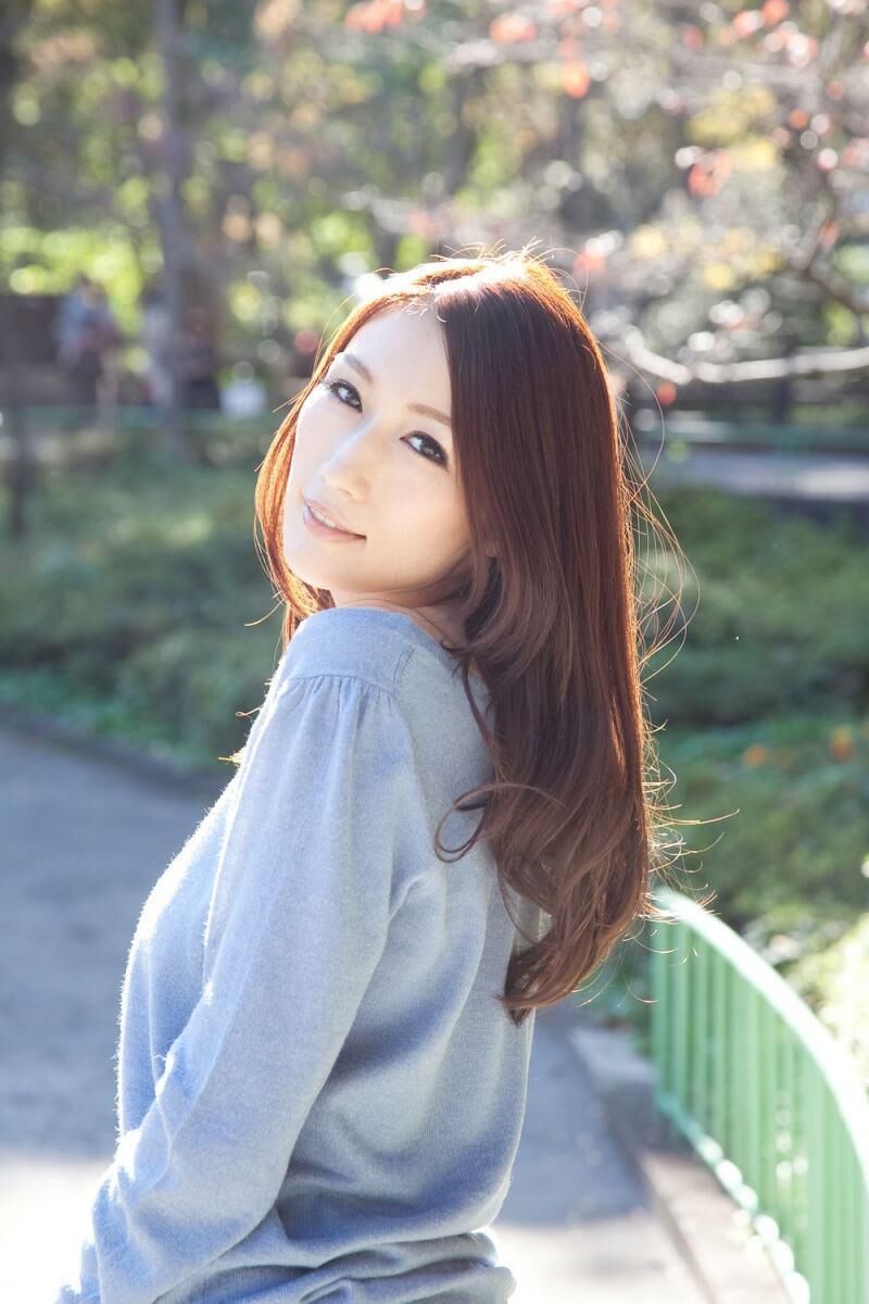 JULIA 普通電車人妻