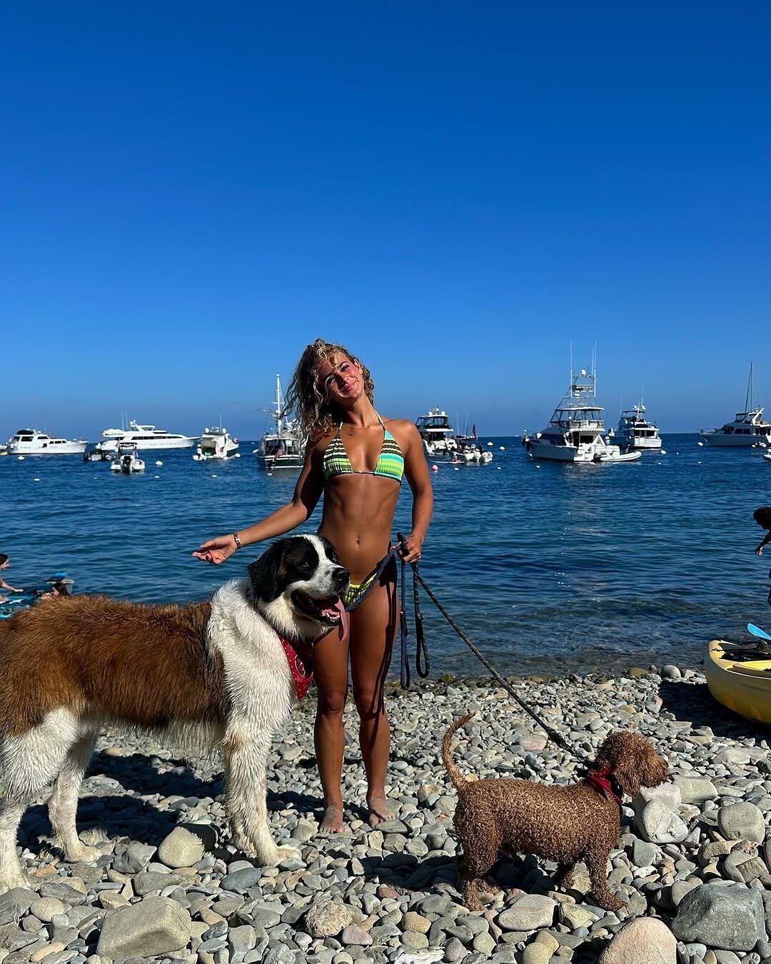 Chicas con sus perros hazaña Claire.