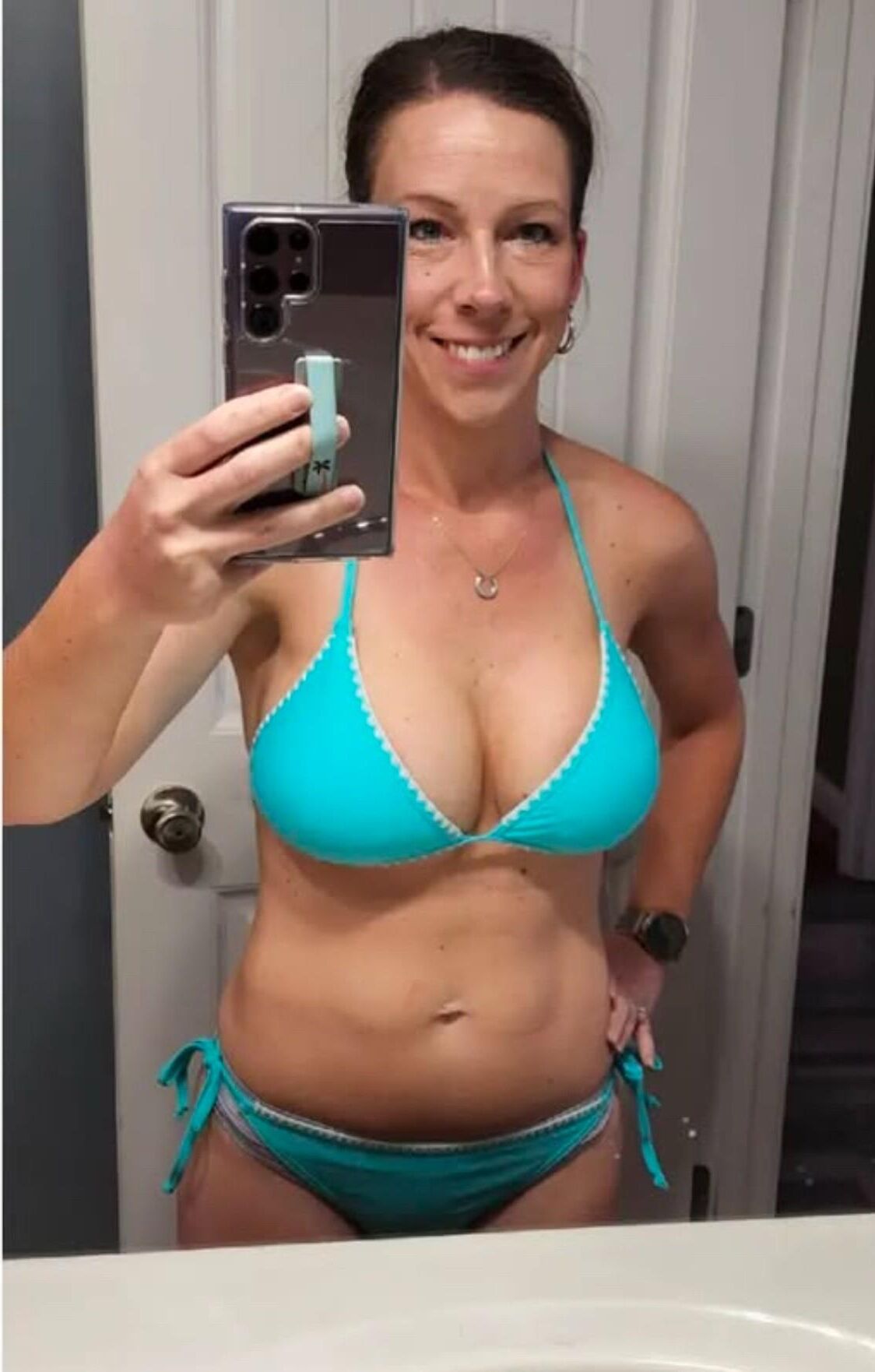 Neighborhood Moms Getting in Shape(Bikini)(Gym)