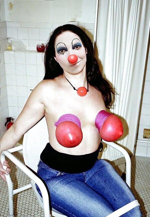 CLOWN GIRLS PUNISHMENT