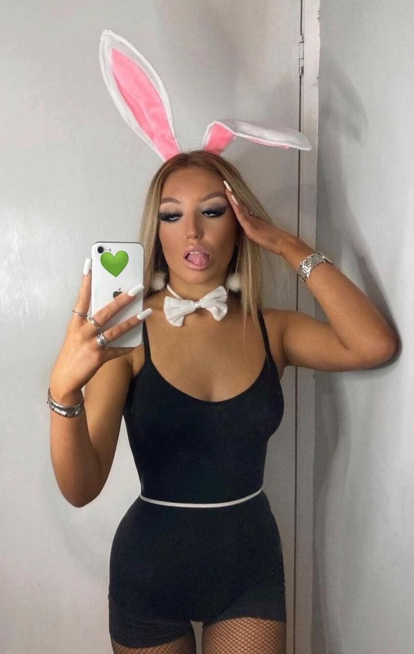 Costume Sluts, Bunnies .