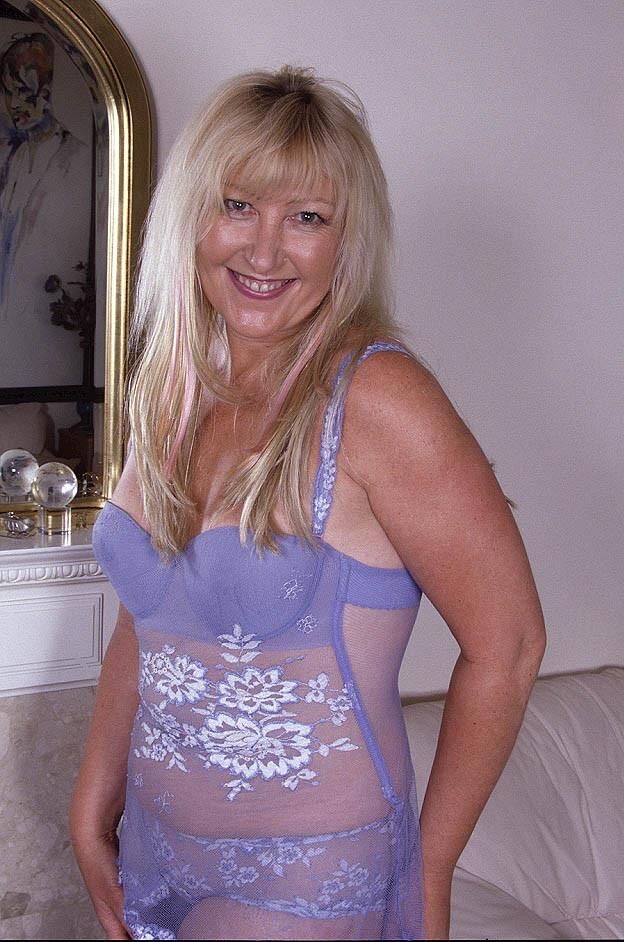 Grannies and MILFS in Lingerie 