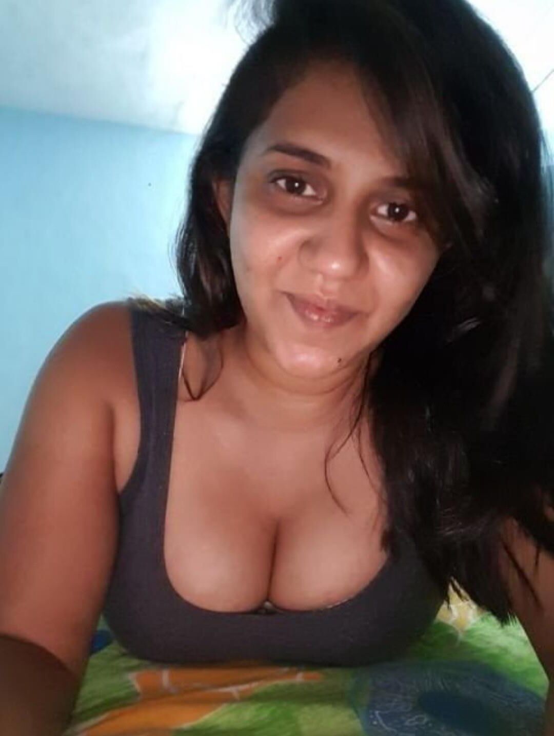 Curvy Desi Wife