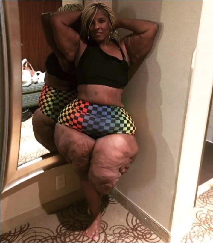 SEXY BLACK GRANNY 