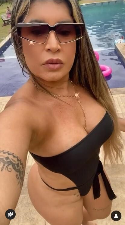 VIVI MANSUR HOT LATINA