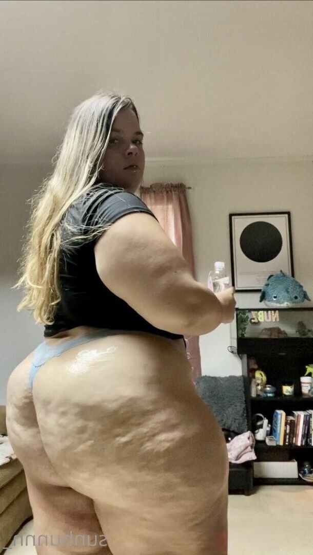 Sunny Huge Ass Big Tits Sexy Beauty BBW Girl Mixed Hot Shots