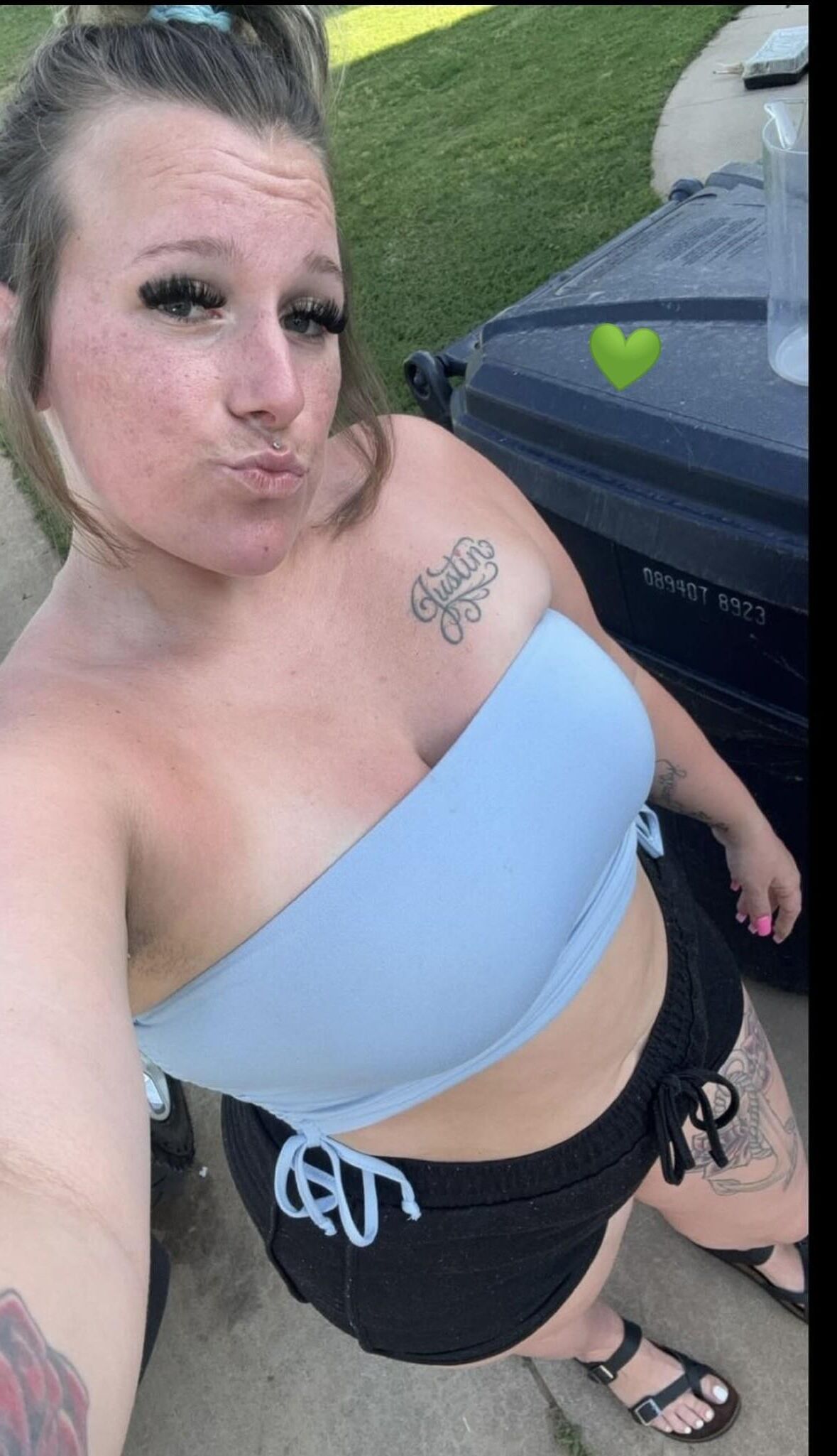 Trashy Females, Non Nude .