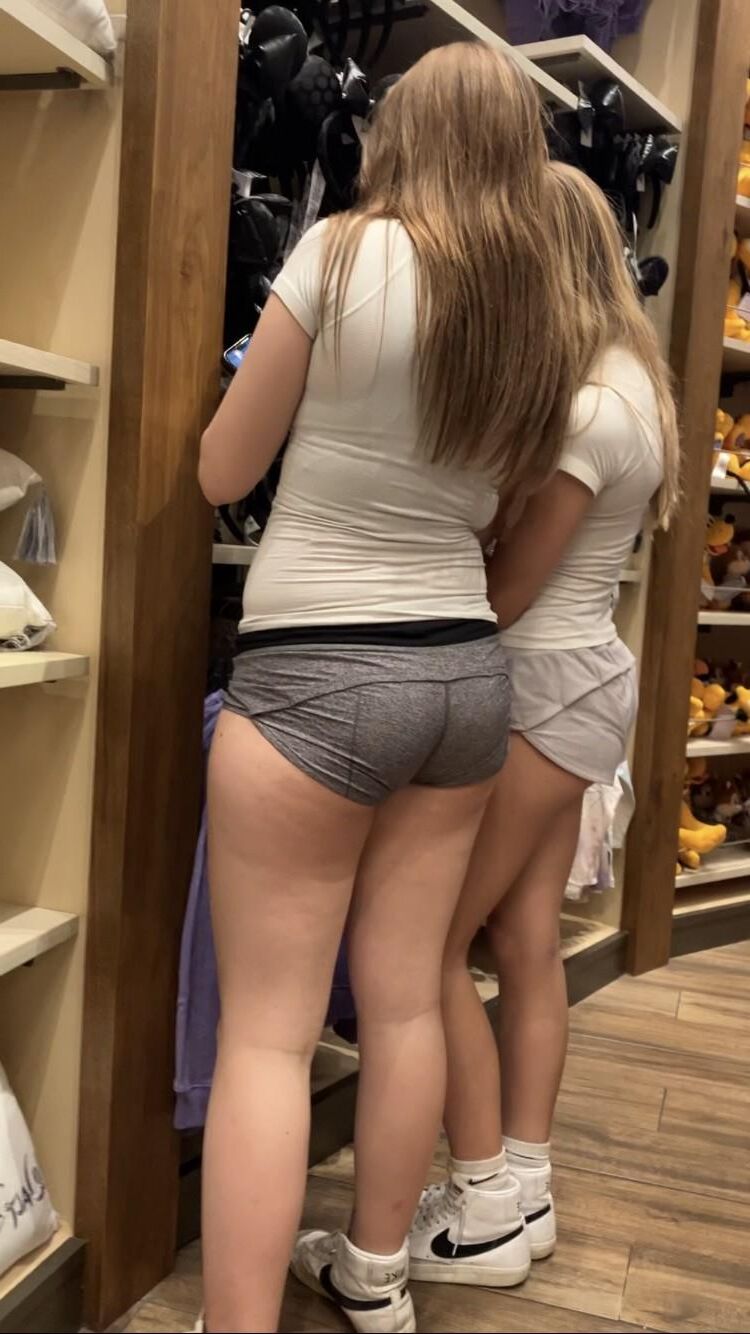 Two Pretty Teen With Hot Asses