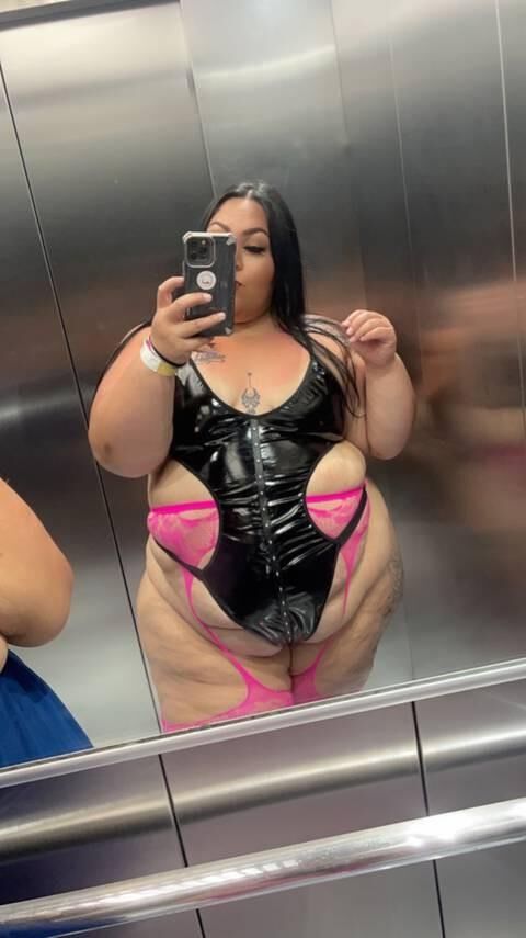 Dee the Fat Ass Latina Slut