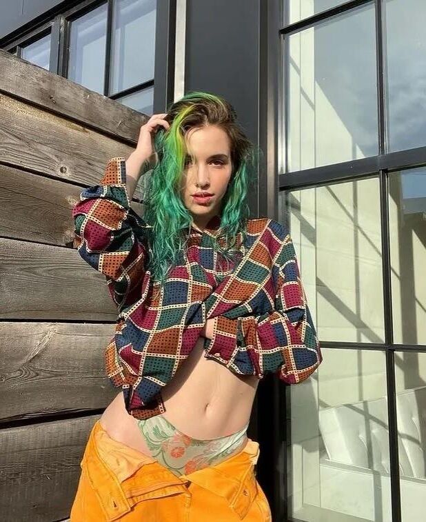 Bailey Green Hair Gorgeous Sexy Big Tits Teen Mixed Hot Photos