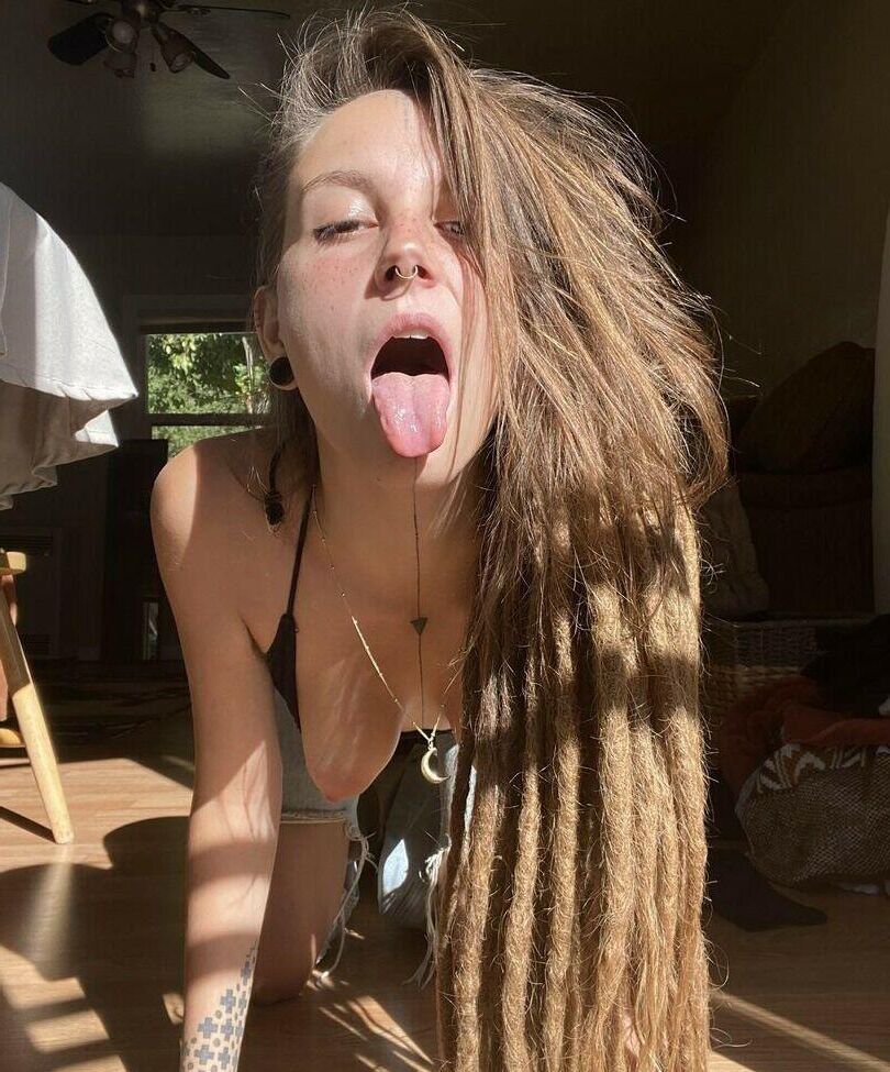 Dreadlock Punani Girl