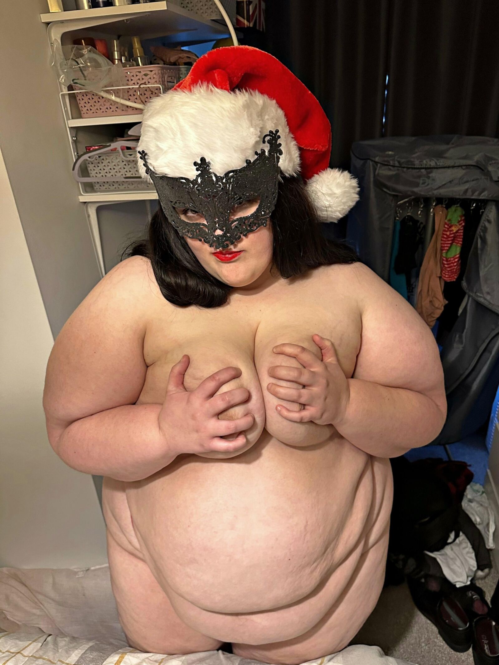 SSBBW Wife Showing Off Her Christmas Spirit