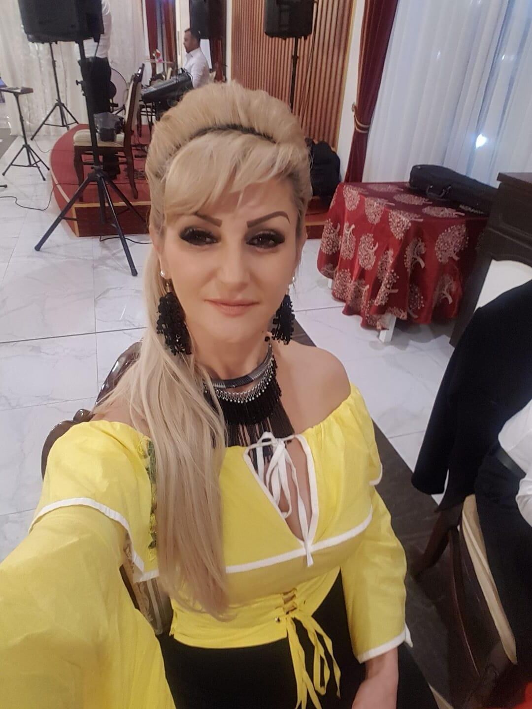 Romanian MILF Maria M 