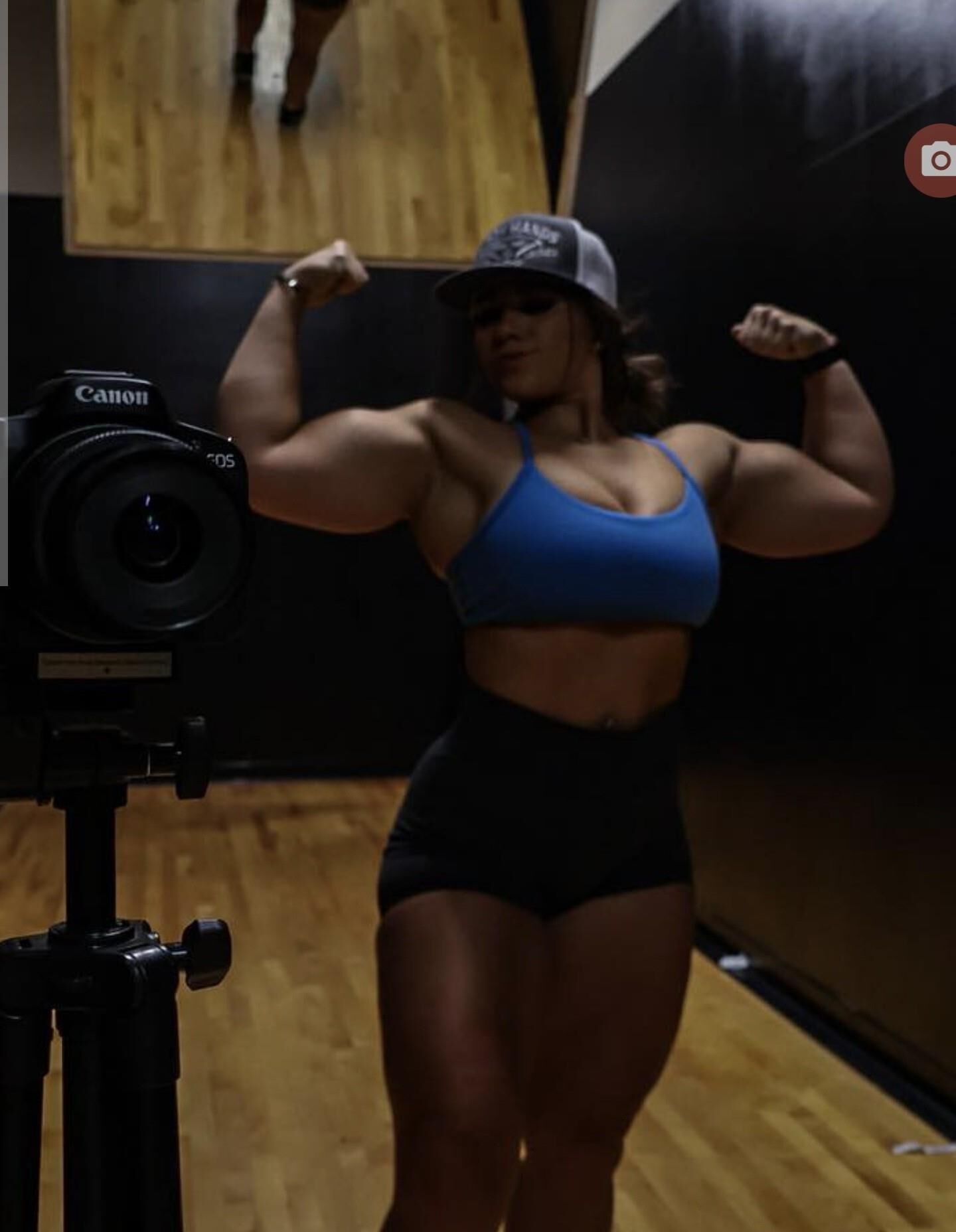 Muscle Girls Thicc, Powerful, Sexy Pawgs!