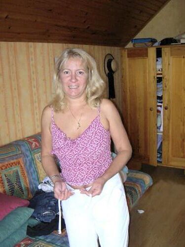 MATURE BLONDE MRS BALL