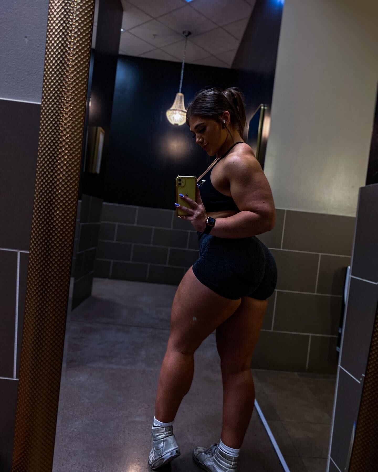 Muscle Girls Thicc, Powerful, Sexy Pawgs!