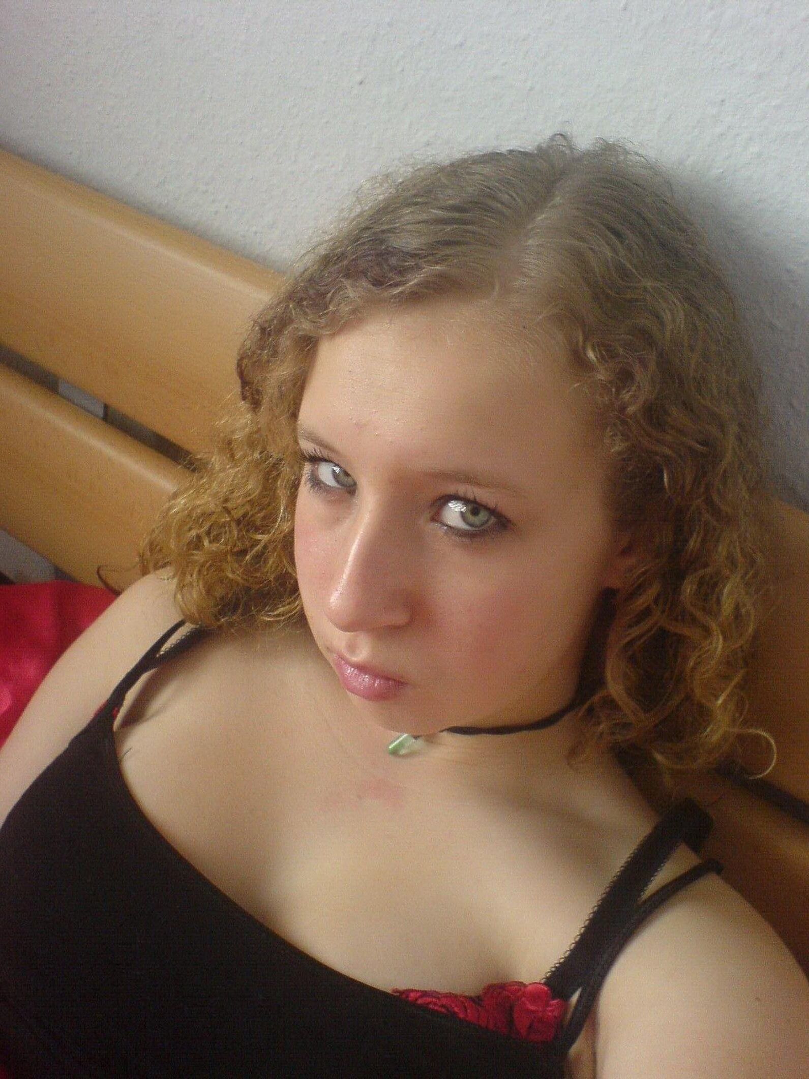 German teen girlfriend posing