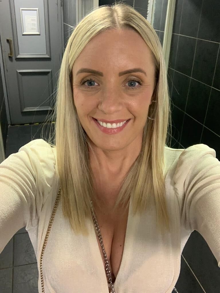 Jayne year old UK Milf. 