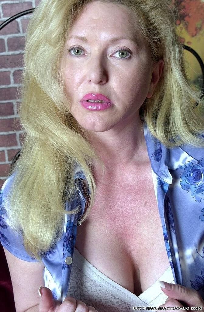 Samantha. Butter faced GILF