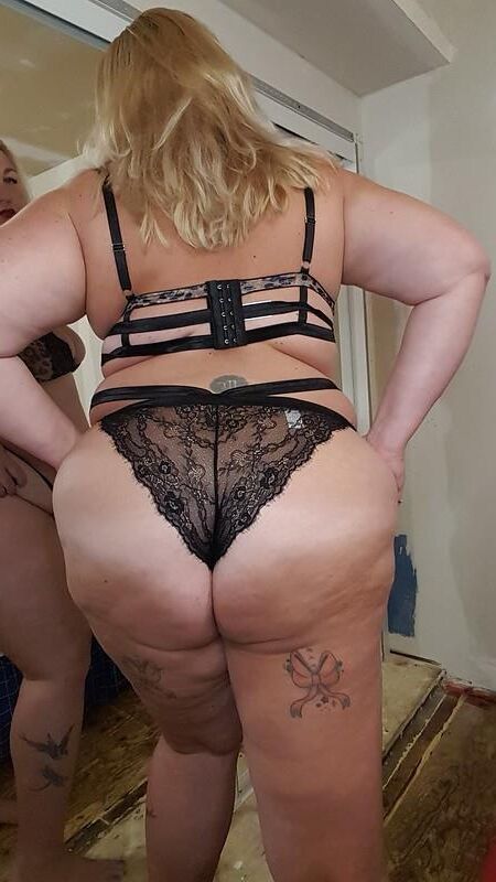 LISA BBW BLONDE WITH BIG ASS