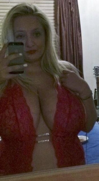 Busty bbw slut