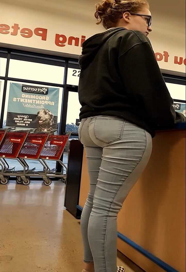 Random candid types of asses that I enjoy