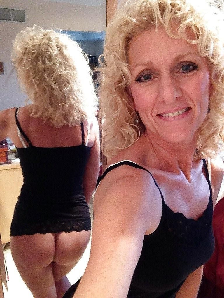 Blonde GILF